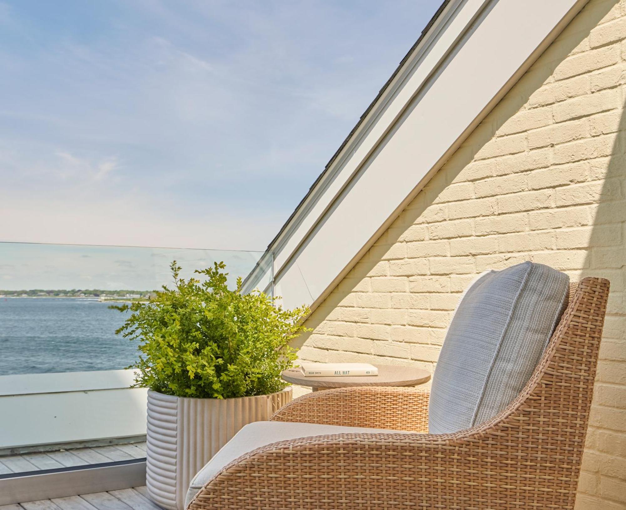 Newport Harbor Island Resort Екстер'єр фото
