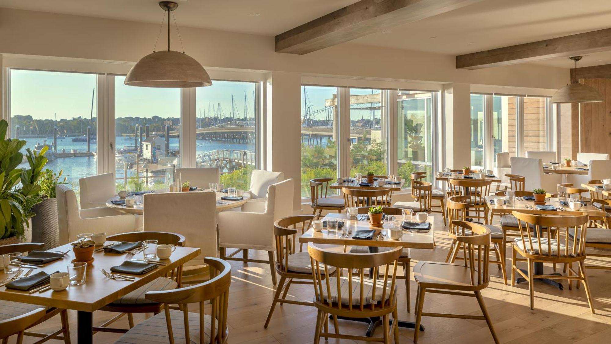 Newport Harbor Island Resort Екстер'єр фото