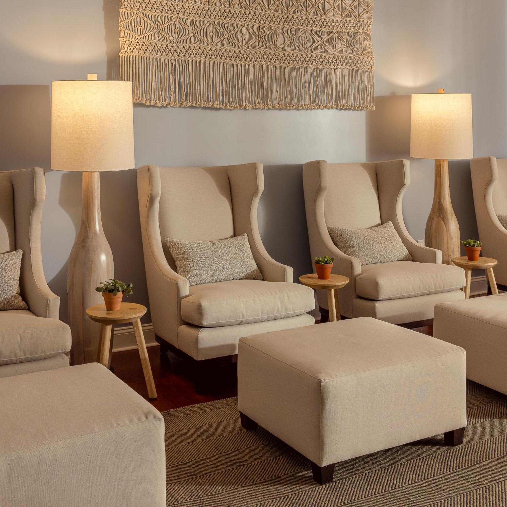 Newport Harbor Island Resort Екстер'єр фото
